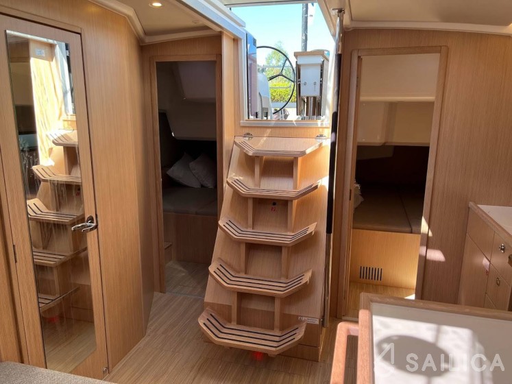 Bavaria C42 - Yacht Charter Sailica