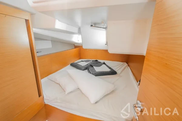 Sun Odyssey 440 - Yacht Charter Sailica