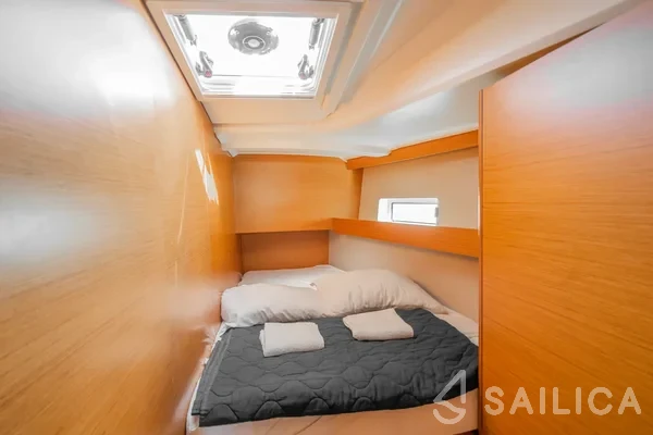Sun Odyssey 440 - Yacht Charter Sailica