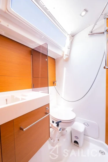 Sun Odyssey 440 - Yacht Charter Sailica