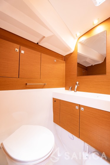 Sun Odyssey 440 - Yacht Charter Sailica