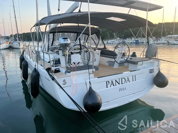 Oceanis 51.1 - Yacht Charter Sailica