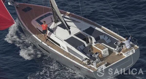 Oceanis 51.1 - Yacht Charter Sailica