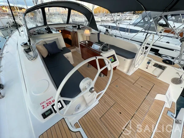Bavaria 46 Cruiser - Yacht Charter Sailica