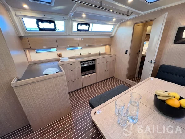 Bavaria 46 Cruiser - Yacht Charter Sailica