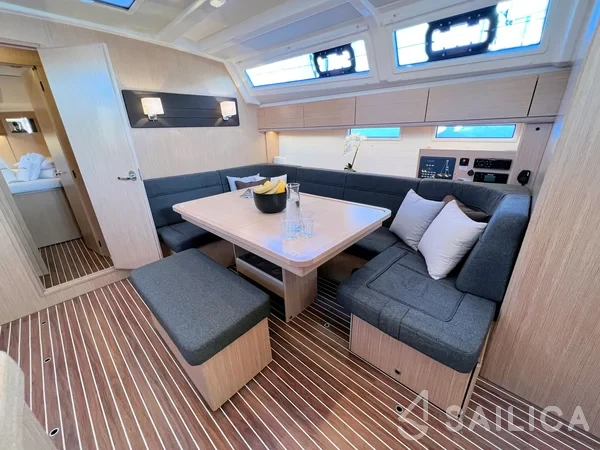 Bavaria 46 Cruiser - Yacht Charter Sailica