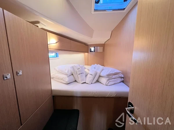 Bavaria 46 Cruiser - Yacht Charter Sailica