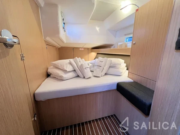 Bavaria 46 Cruiser - Yacht Charter Sailica