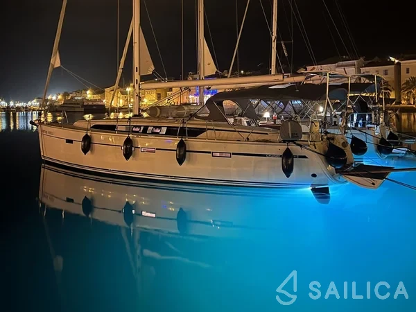 Bavaria 46 Cruiser - Yacht Charter Sailica