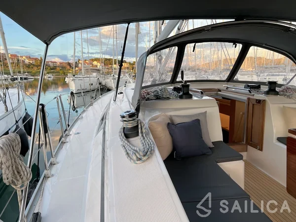 Bavaria 46 Cruiser - Yacht Charter Sailica