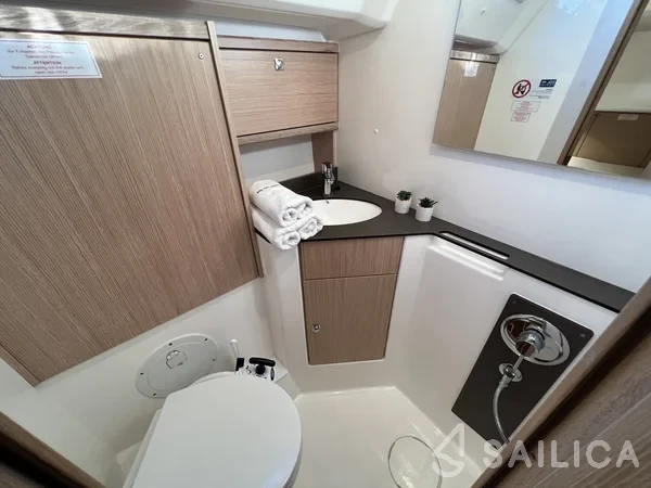 Bavaria 46 Cruiser - Yacht Charter Sailica