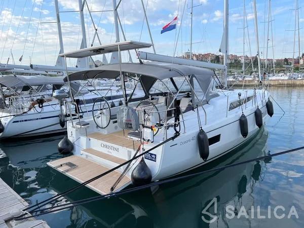 Oceanis 40.1 - Yacht Charter Sailica