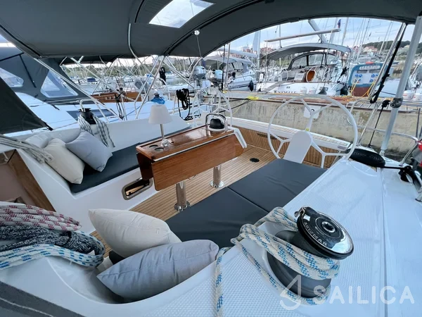 Bavaria 41 Cruiser - Yacht Charter Sailica