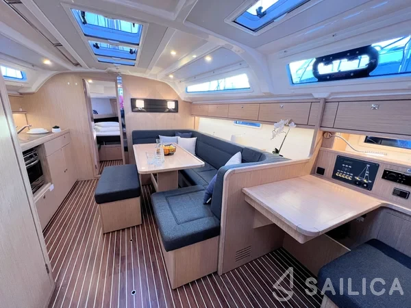 Bavaria 41 Cruiser - Yacht Charter Sailica