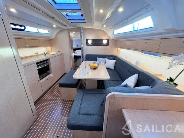 Bavaria 41 Cruiser - Yacht Charter Sailica
