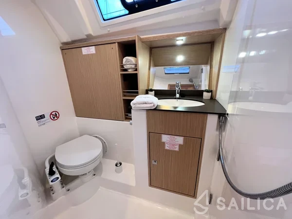 Bavaria 41 Cruiser - Yacht Charter Sailica