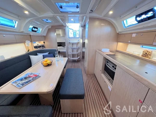 Bavaria 41 Cruiser - Yacht Charter Sailica