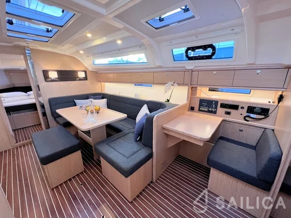 Bavaria 41 Cruiser - Yacht Charter Sailica