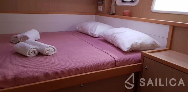 Lagoon 39 - Yacht Charter Sailica