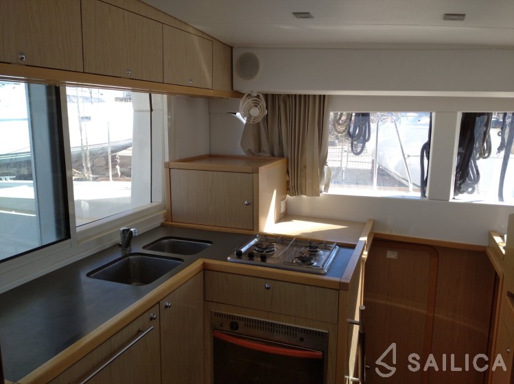 Lagoon 39 - Yacht Charter Sailica
