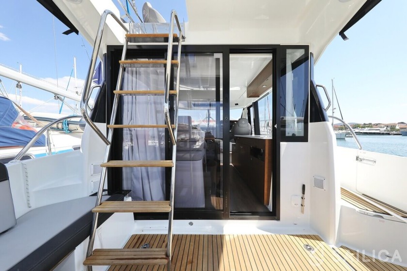 Merry Fisher 1095 FLY - Yacht Charter Sailica