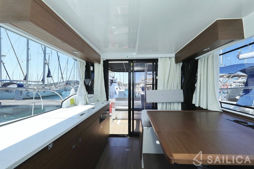 Merry Fisher 1095 FLY - Yacht Charter Sailica