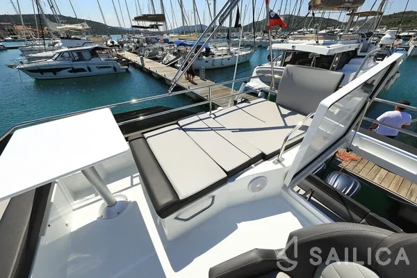 Merry Fisher 1095 FLY - Yacht Charter Sailica