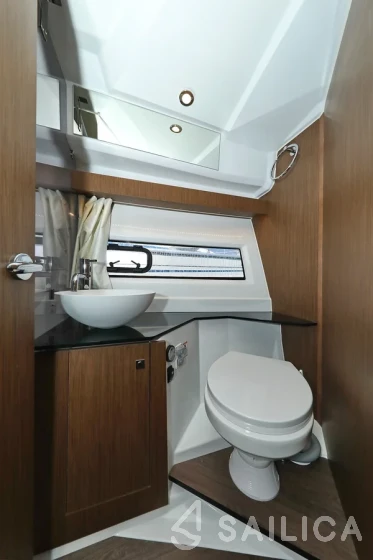 Merry Fisher 1095 FLY - Yacht Charter Sailica