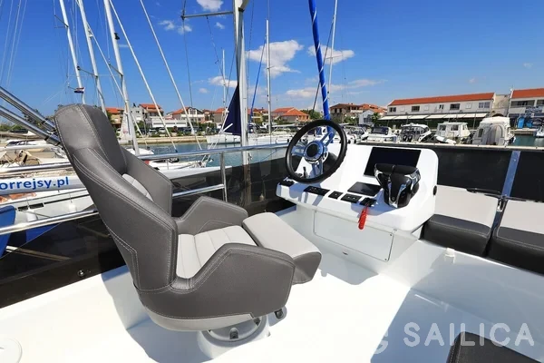 Merry Fisher 1095 FLY - Yacht Charter Sailica