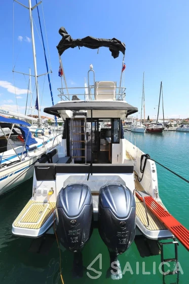 Merry Fisher 1095 FLY - Yacht Charter Sailica