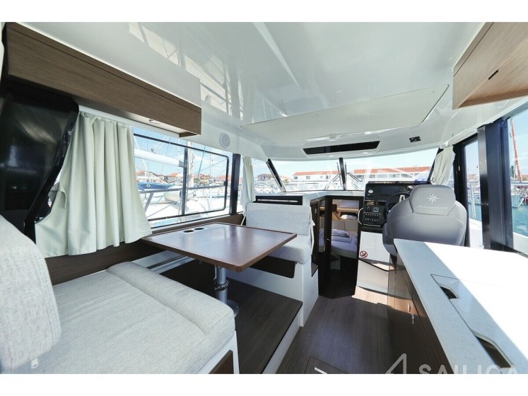 Merry Fisher 1095 FLY - Yacht Charter Sailica