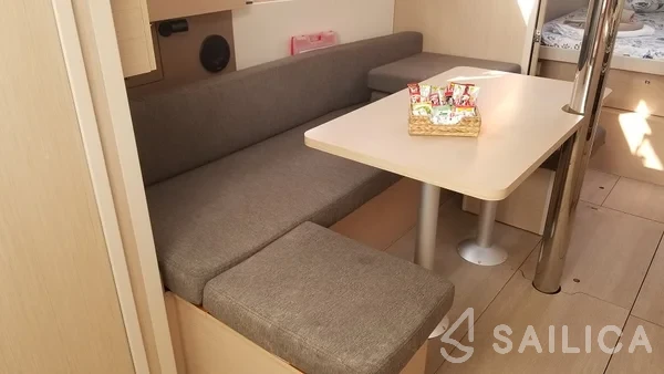 Oceanis 38.1 - Yacht Charter Sailica