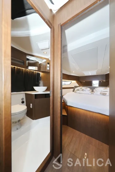 Antares 11 Fly OB - Yacht Charter Sailica