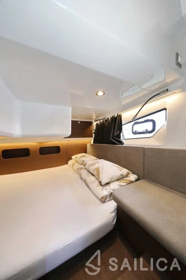 Antares 11 Fly OB - Yacht Charter Sailica