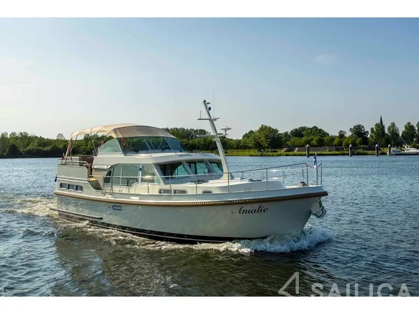 Grand Sturdy 40.0 AC - Yacht Charter Sailica