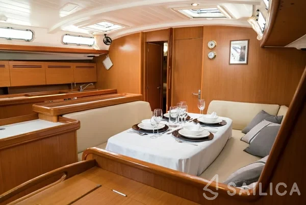 Cyclades 50.4 - Yacht Charter Sailica