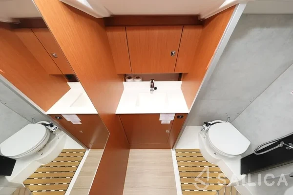 Bavaria C38 - Yacht Charter Sailica