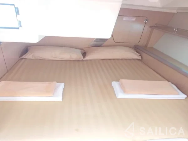 Bavaria C45 - Yacht Charter Sailica