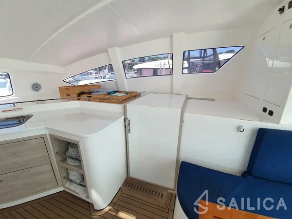 Island Spirit 410 - Yacht Charter Sailica