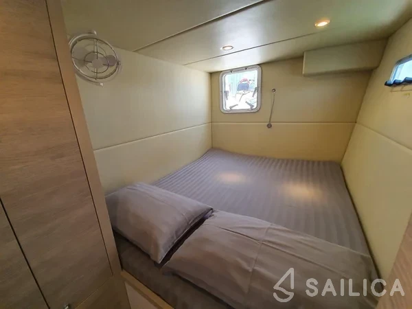 Island Spirit 410 - Yacht Charter Sailica