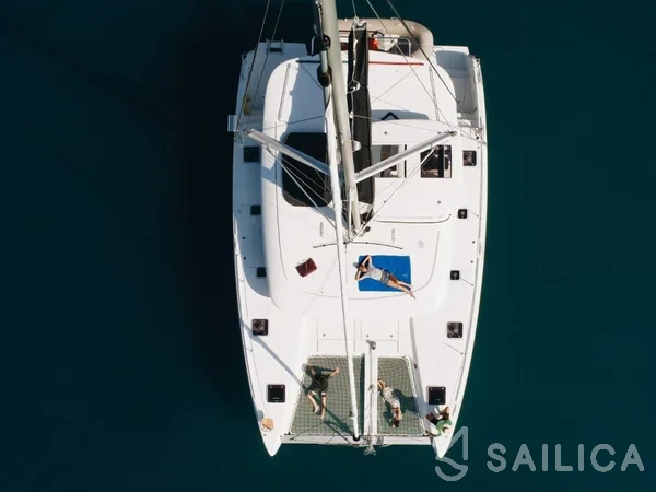 Lagoon 42 - Yacht Charter Sailica