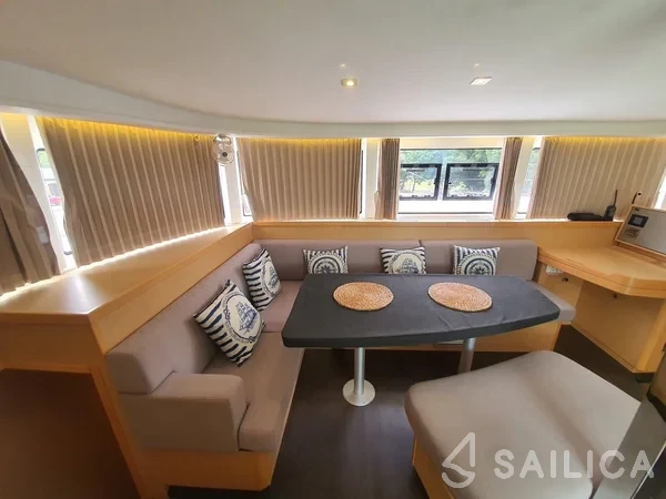 Lagoon 42 - Yacht Charter Sailica