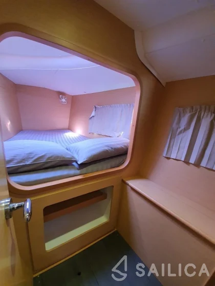 Lagoon 380 - Yacht Charter Sailica