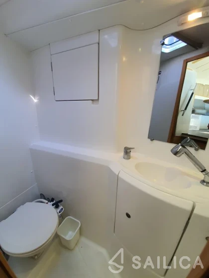 Lagoon 380 - Yacht Charter Sailica