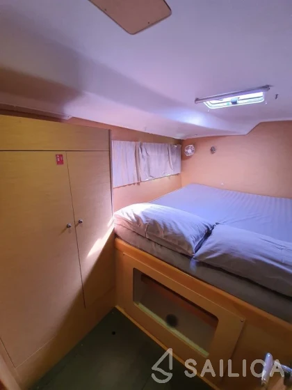 Lagoon 380 - Yacht Charter Sailica
