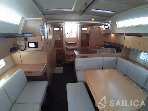 Bavaria C45 - Yacht Charter Sailica