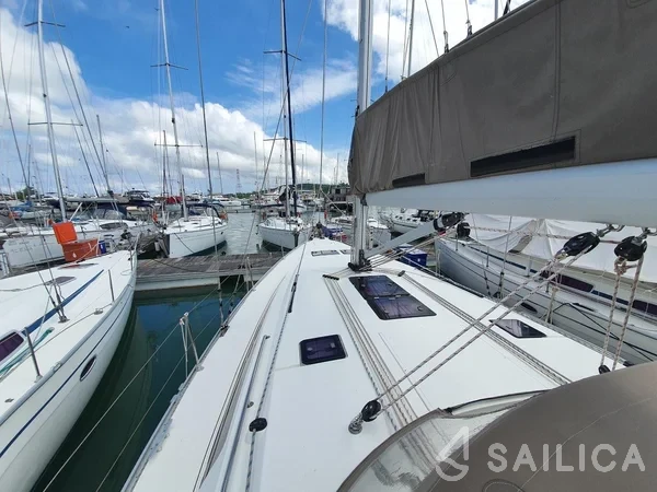 Bavaria 46 Cruiser - Yacht Charter Sailica