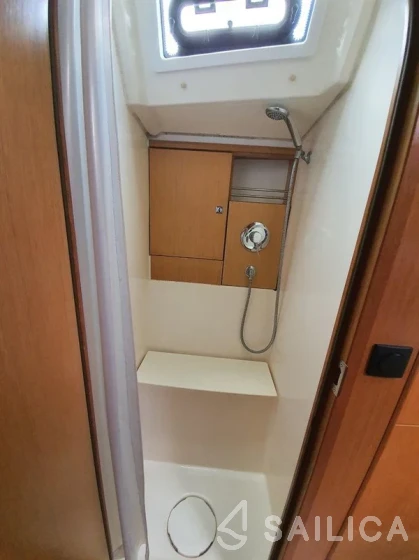 Bavaria 46 Cruiser - Yacht Charter Sailica