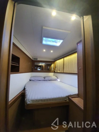 Lagoon 450 S - 4 + 2 cab. - Yacht Charter Sailica