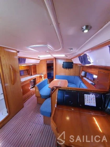 Bavaria 39 Cruiser - Yacht Charter Sailica
